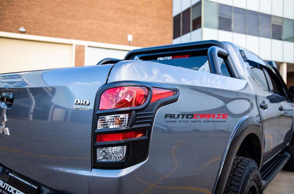 MITSUBISHI TRITON VECTOR MATTE BLACK
